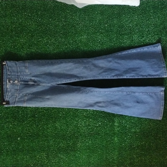We The Free Light Blue Flare Jeans - Picture 3 of 4